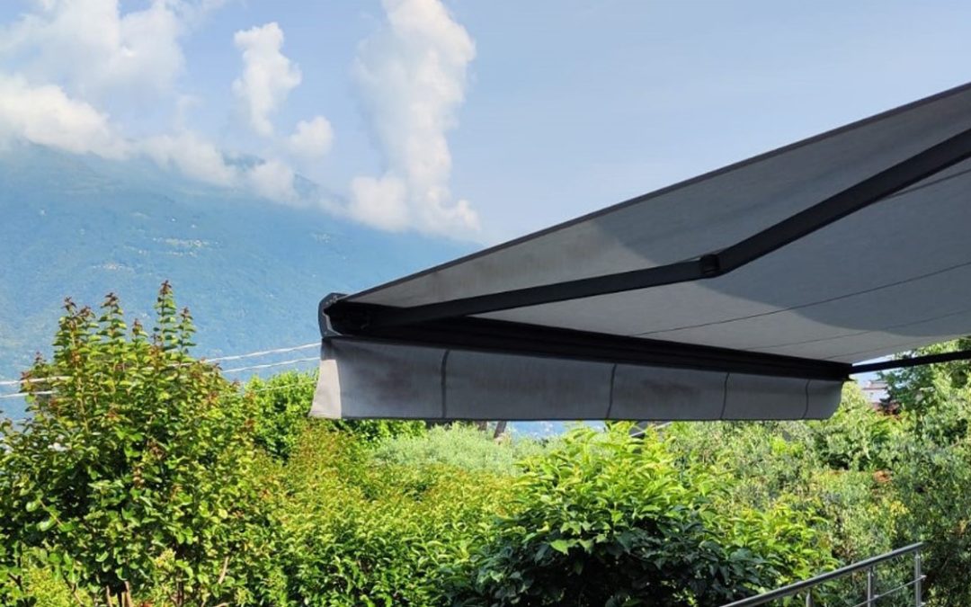 Washing awnings: how to clean them to remove stains